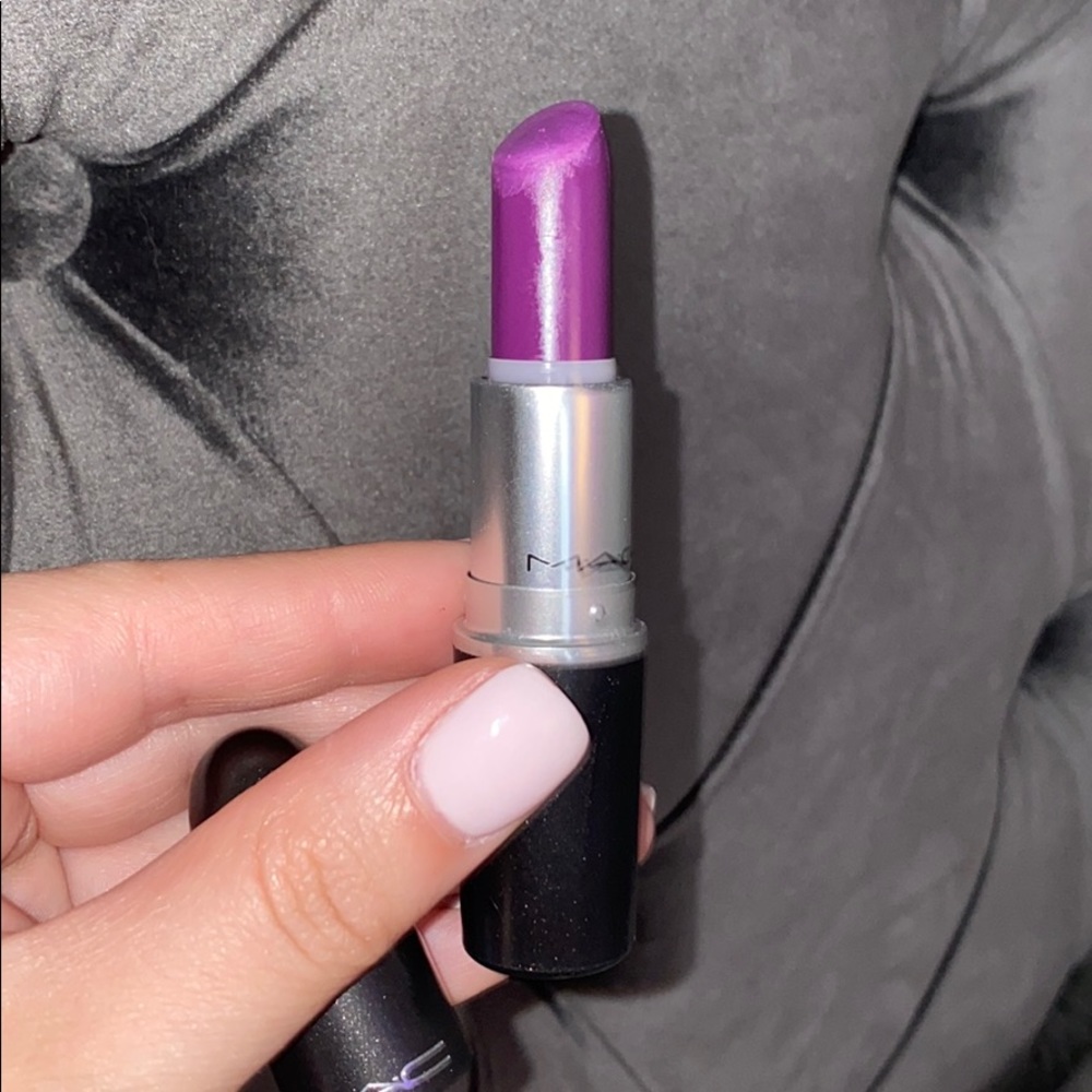 MAC Heroine Lipstick